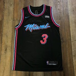 NWT Dwayne Wade Miami Heat NBA Swingman Jersey